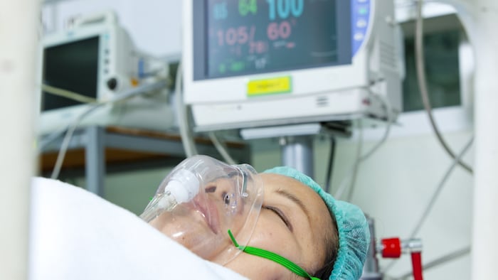 Woman_Ventilator_Hospital
