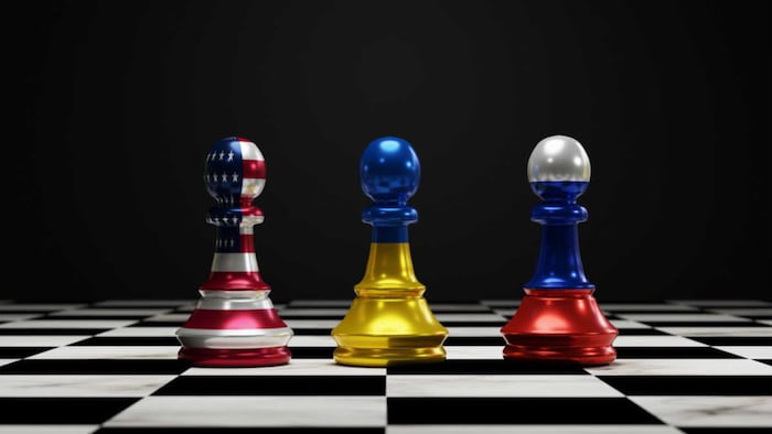 US, Russia, Ukraine, chess pieces