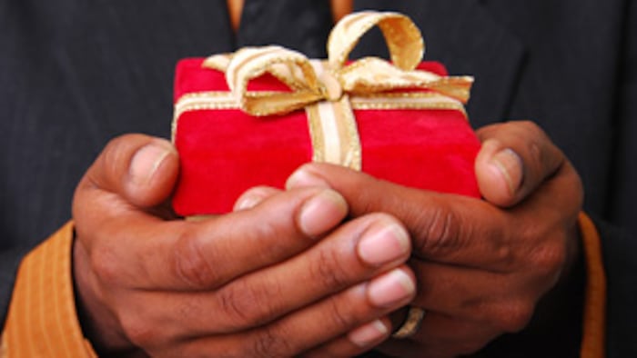 Xmas-gift.jpg