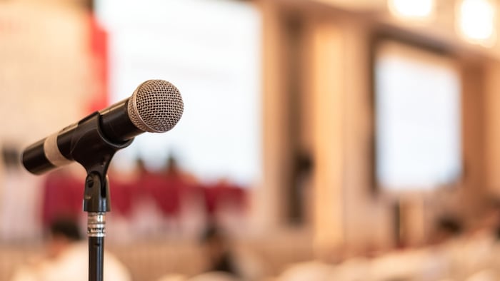 Microphone