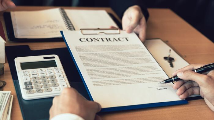 Signature of contracts