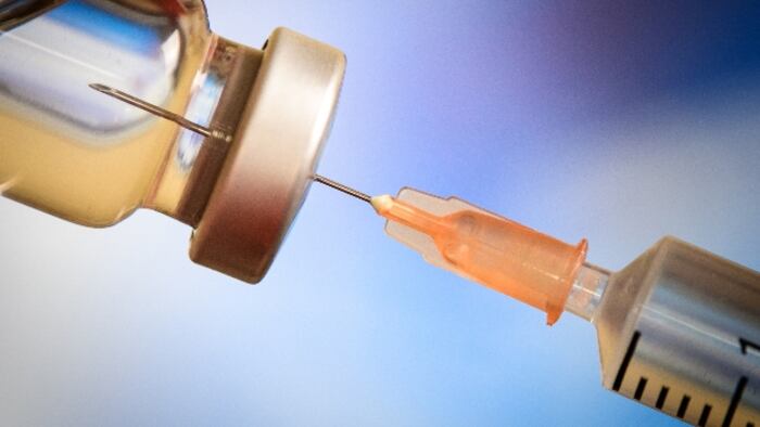 Vaccine_shutterstock_1272846445_620x413.jpg
