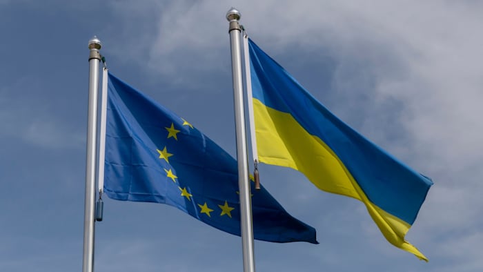 EU and Ukraine flags